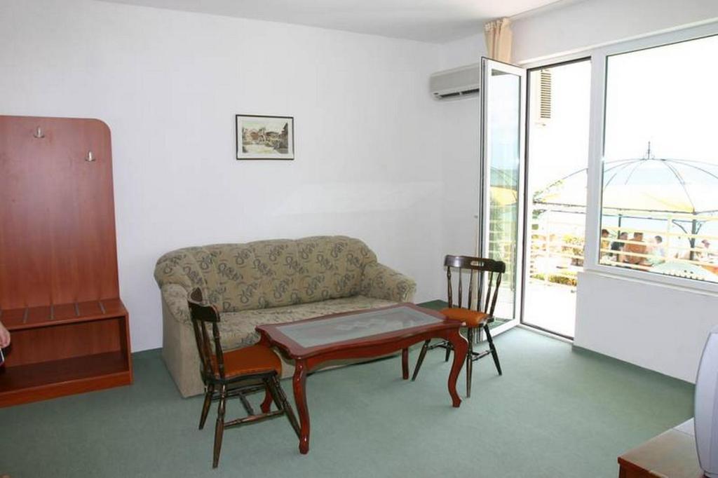 Harmony Beach Family Hotel نيسيبار الغرفة الصورة